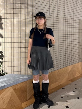 「THE GOODLAND MARKET（ザグッドランドマーケット）のPretty Good　フルーツパーラー（キャップ、ブラック系）」を使った、YUIさん（レディース・164cm）の夏コーディネート
