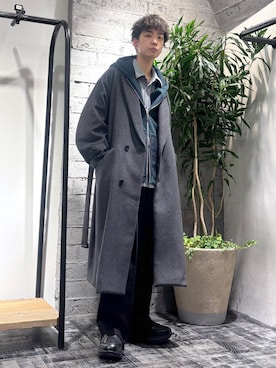 「アイテム（チェスターコート）」を使った、miuraaaさん（メンズ・175cm）の秋コーディネート