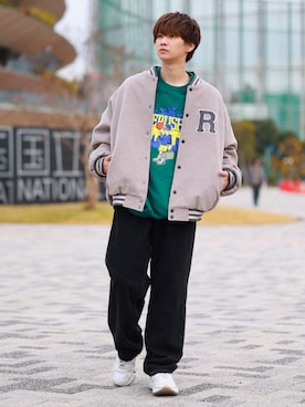 「re_k by JUNRED（レクバイジュンレッド）のアイテム（スタジャン）」を使った、加藤元気さん（メンズ・177cm）の冬コーディネート