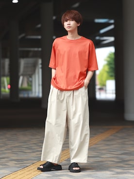 「バルーンパンツ」｜「アイテム（サンダル）」を使った、加藤元気さん（メンズ・177cm）の夏コーディネート