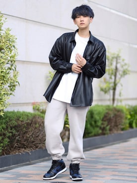「JUNRED（ジュンレッド）のアイテム（スウェットパンツ）」を使った、加藤元気さん（メンズ・177cm）の秋コーディネート