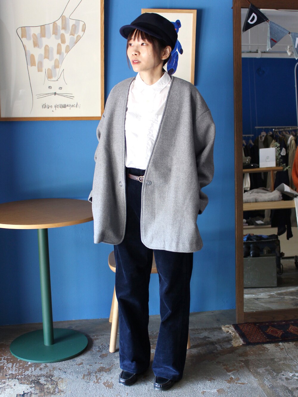 「モノトーン、きれいめカジュアル、シンプルコーデ、DMG、秋コーデ、秋冬コーデ、ドミンゴ、Domingo、OWLEYE by domingo」｜「OWLEYE by domingoの[ OWLEYE by domingo / アウルアイ ] ウールレットリッチ ノーカラーショートコート（ノーカラーコート、グレー系）」を使った、D_MALL 大阪店さん（レディース・158cm）の秋コーディネートの1枚目の写真