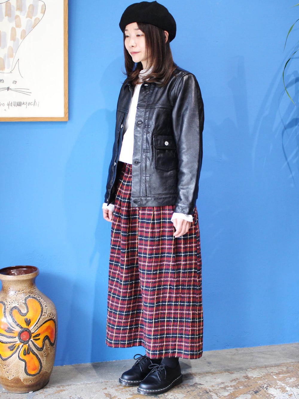 「レザー、チェックスカート、OMNIGOD、秋冬コーデ、Brocante、ドミンゴ、Domingo、2023ss」｜「OMNIGODの[OMNIGOD womens / オムニゴッド] ラムレザー 1stタイプジャケット（ライダースジャケット、ブラック系）」を使った、D_MALL 大阪店さん（レディース・158cm）の冬コーディネートの1枚目の写真