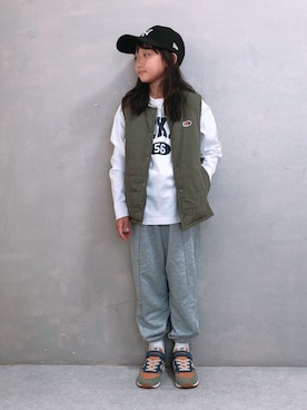 「NEW BALANCE（ニューバランス）のアイテム（スウェットパンツ）」を使った、SGRさん（キッズ・120cm）の冬コーディネート
