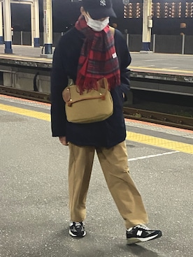 「BRADY」｜「アイテム（チノパンツ）」を使った、りゅうせいさん（メンズ・172cm）の冬コーディネート