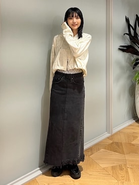 「アイテム（デニムスカート）」を使った、anonさん（レディース・165cm）の秋コーディネート