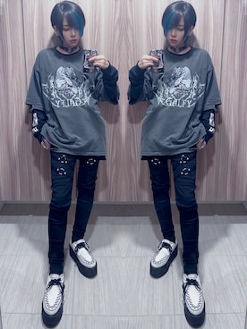 「アイテム（ピアス（片耳用）、ブルー系）」を使った、NNTNさん（レディース・163cm）の春コーディネート