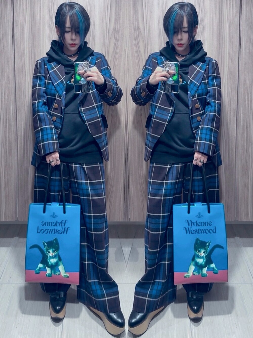 Vivienne Westwoodのパーカーを使った人気ファッションコーディネート