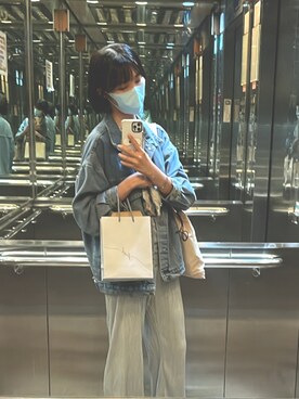 「CASETiFY（ケースティファイ）のアイテム」を使った、Mmmmmmminnさん（レディース・162cm）の秋コーディネート