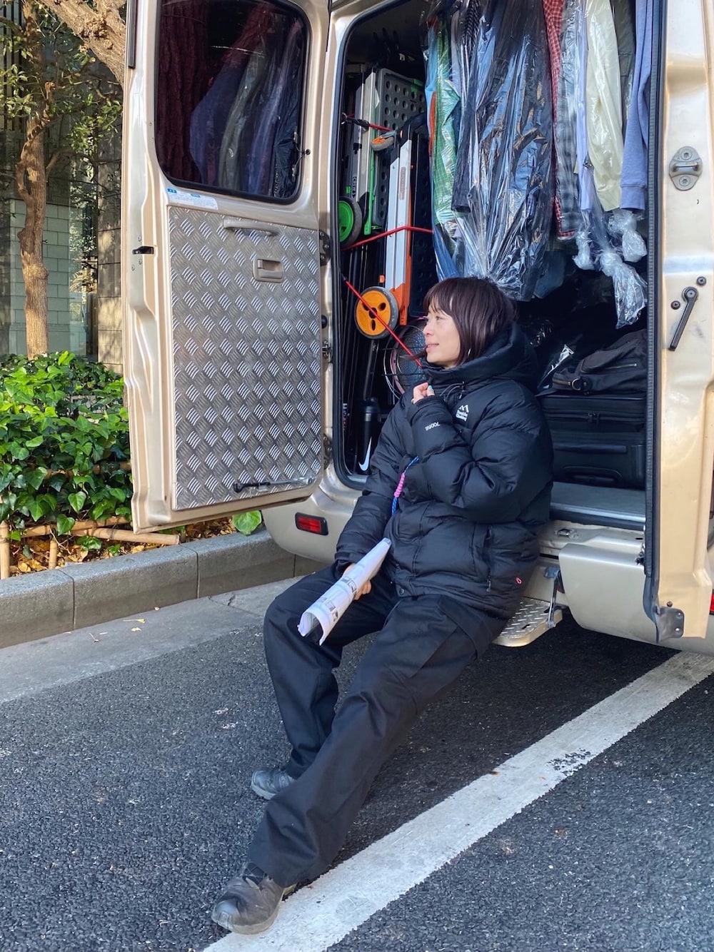 「ダウンジャケット、アウター、franklinclimbing、冬コーデ、モノトーン、ブラックコーデ、アウトドアスタイル、防寒　」｜「Franklin Climbingの【Franklin Climbing】アルパインビレイダウンジャケット（ダウンジャケット/コート、ブラック系）」を使った、ayummiyuさん（レディース・164cm）の冬コーディネートの1枚目の写真
