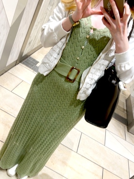 「アイテム（アナログ腕時計、グレー系）」を使った、Momoさん（レディース・155cm）の春コーディネート