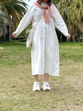 「NIKE（ナイキ）のNIKE/ナイキ AQUA RIFT/アクアリフト(CW7164-100）（スニーカー、ホワイト系）」を使った、チカさん（レディース・152cm）の春コーディネート