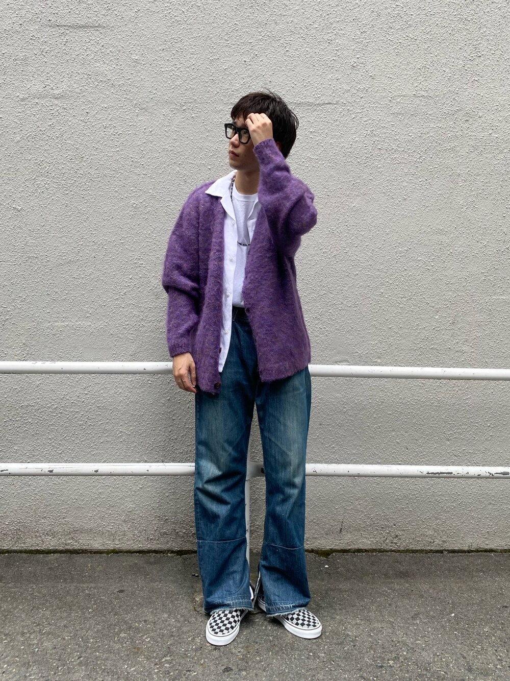 「WHIMSICの【WHIMSIC】ミックスシャギーニットカーディガン（カーディガン/ボレロ、パープル系）」を使った、maitoさん（メンズ・172cm）の夏コーディネートの1枚目の写真