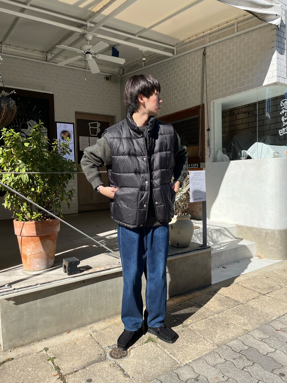 「WHIMSICの【WHIMSIC】レトロパディングベスト（ベスト、ブラック系）」を使った、maitoさん（メンズ・172cm）の秋コーディネートの1枚目の写真