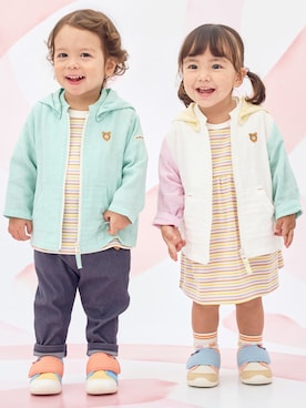 「HOT BISCUITS（ホットビスケッツ）のアイテム（パンツ）」を使った、ミキハウス ホットビスケッツ店さん（キッズ・80cm）の春コーディネート