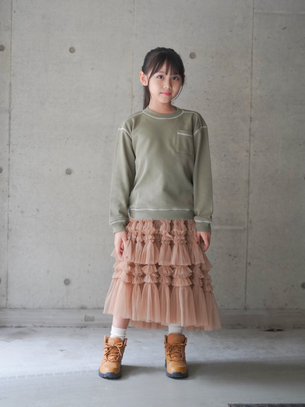 「秋っぽコーデ更新中、チュールスカート、shein、JAMandLINK、キッズコーデ、キッズファッション」｜「sheinのアイテム（スカート、ブラウン系）」を使った、log_ai_chan__さん（キッズ・127cm）の秋コーディネートの1枚目の写真