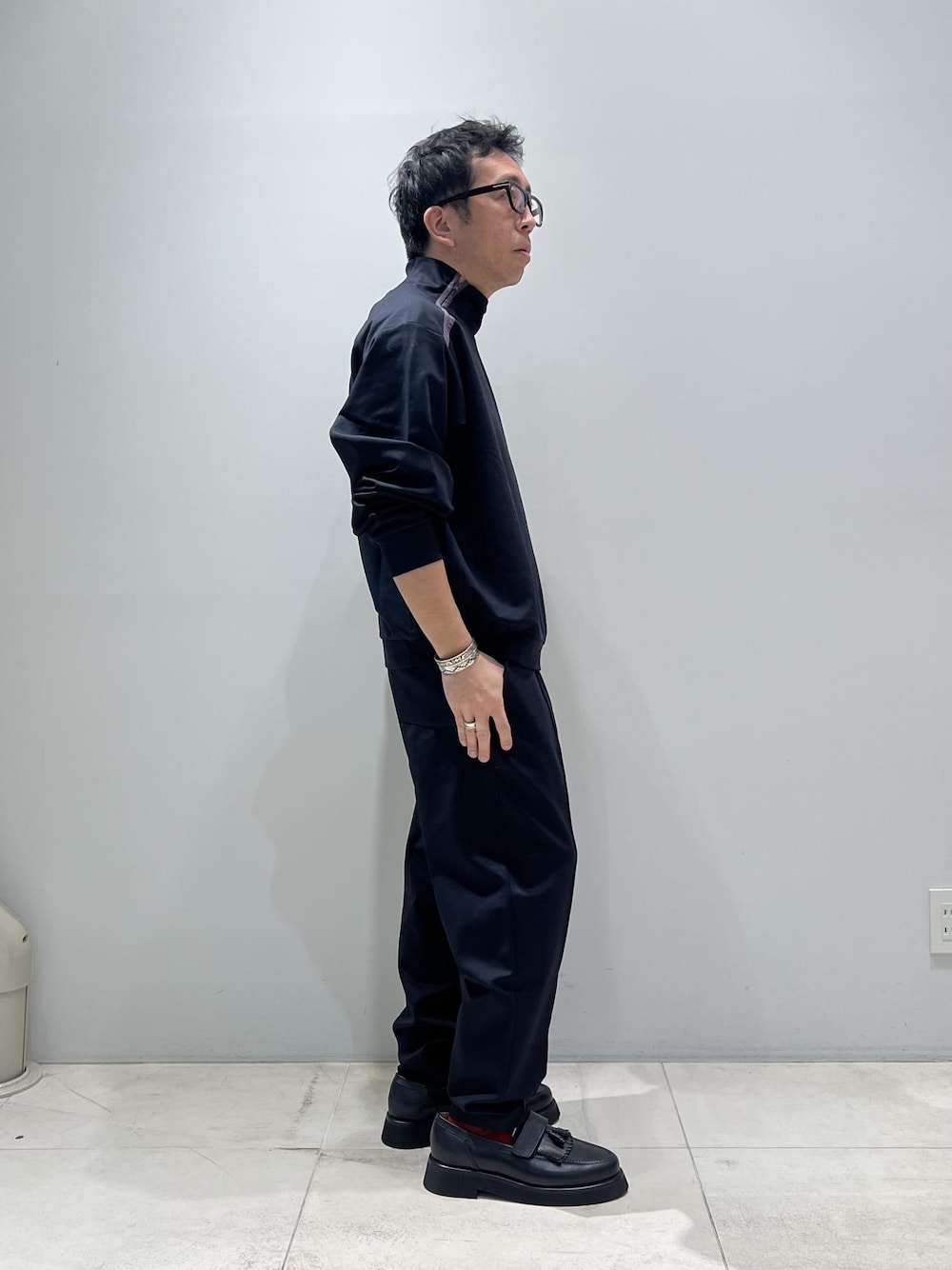 「ADAM ET ROPÉ、HOMME、UNISEX、骨格ストレート、イエベ、きれいめ、きれいめカジュアル、モード、スポーティー、セットアップ、セットアップ対応、春コーデ、秋コーデ、春ファッション、秋ファッション」｜「ADAM ET ROPE'の《新色追加・2点セット》M-65 ビッグシルエット モッズコート / コート＆中綿ライナーセット / ライナー取り外し可能 / ユニセックス（モッズコート、ホワイト系）」を使った、Yuuki Mizさん（メンズ・165cm）の秋コーディネートの1枚目の写真