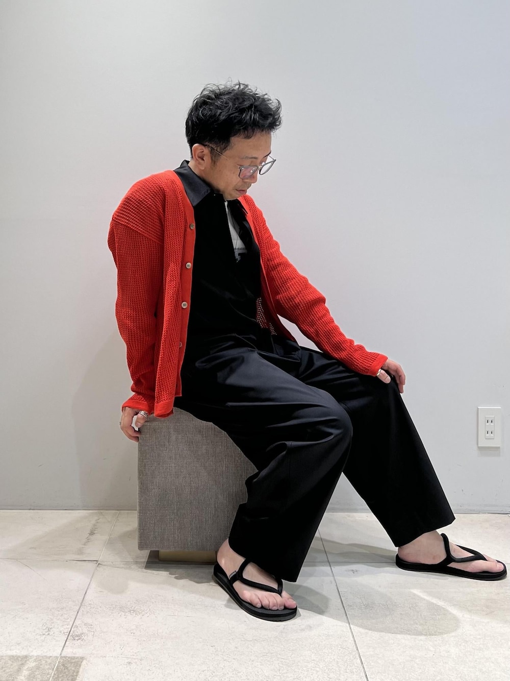 「ADAM ET ROPÉ、HOMME、UNISEX、骨格ストレート、イエベ、きれいめ、きれいめカジュアル、モード、春、春コーデ、秋コーデ、春ファッション、秋ファッション」｜「ADAM ET ROPE'の《SOLOTEX》《REPREVE》ウールミックス ジャンプスーツ/オールインワン/サスティナブル（つなぎ/オールインワン、ブラック系）」を使った、Yuuki Mizさん（メンズ・165cm）の夏コーディネートの1枚目の写真