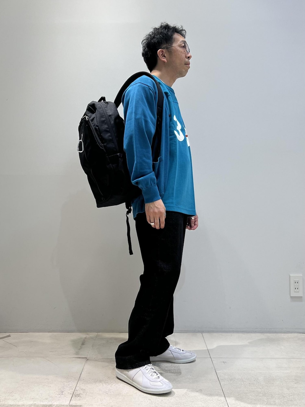 「ADAM ET ROPÉ、HOMME、UNISEX、骨格ストレート、イエベ、カジュアル、カーディガン」｜「Championの【Champion for ADAM ET ROPE'】Reverse Weave Football Tee（Tシャツ/カットソー、ブルー系）」を使った、Yuuki Mizさん（メンズ・165cm）の夏コーディネートの1枚目の写真
