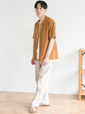 「URBAN RESEARCH DOORS（アーバンリサーチドアーズ）のハードマンズリネン 2タックトラウザー（その他パンツ）」を使った、DOORS MENSさん（メンズ・176cm）の夏コーディネート