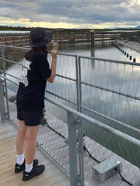 「Supreme （シュプリーム）のアイテム（ハット）」を使った、senaさん（レディース・155cm）の秋コーディネート