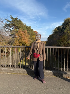 「アイテム（ボディバッグ/ウエストポーチ）」を使った、おきゅさん（レディース・167cm）の秋コーディネート