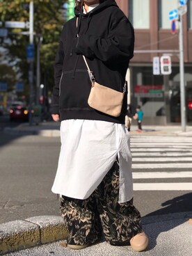 「BACKLASH（バックラッシュ）のアイテム（バッグ）」を使った、クロマメさん（レディース・161cm）の秋コーディネート