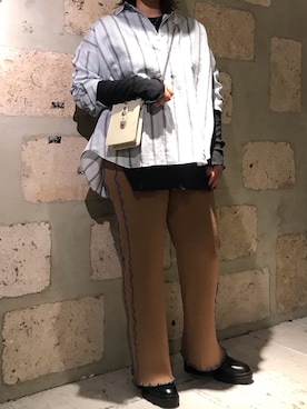 「EACH.（イーチ）のアイテム（パンツ）」を使った、クロマメさん（レディース・161cm）の冬コーディネート