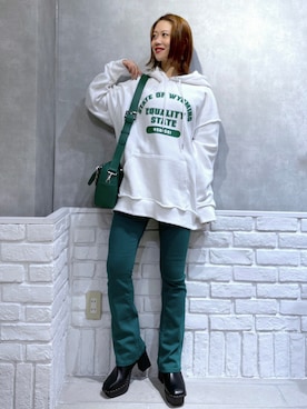 「PBLIM（ページボーイリム）のアイテム（パーカー）」を使った、みはさん（レディース・155cm）の秋コーディネート