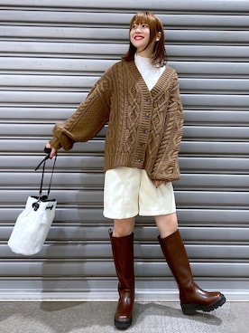 「PAGEBOY（ページボーイ）のケーブルVネックカーディガン（ニット/セーター）」を使った、みはさん（レディース・155cm）の秋コーディネート
