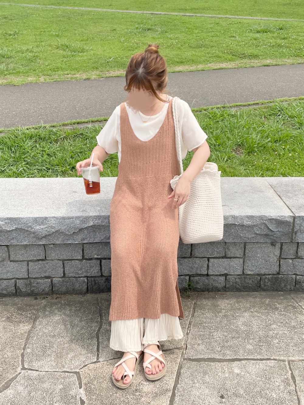 「シンプル、大人カジュアル、夏コーデ、しまむら、プチプラ、GRL、グレイル、淡色コーデ、ベージュコーデ」｜「しまむらのアイテム（ワンピース/ドレス、オレンジ系）」を使った、chocoさん（レディース・153cm）の夏コーディネートの1枚目の写真