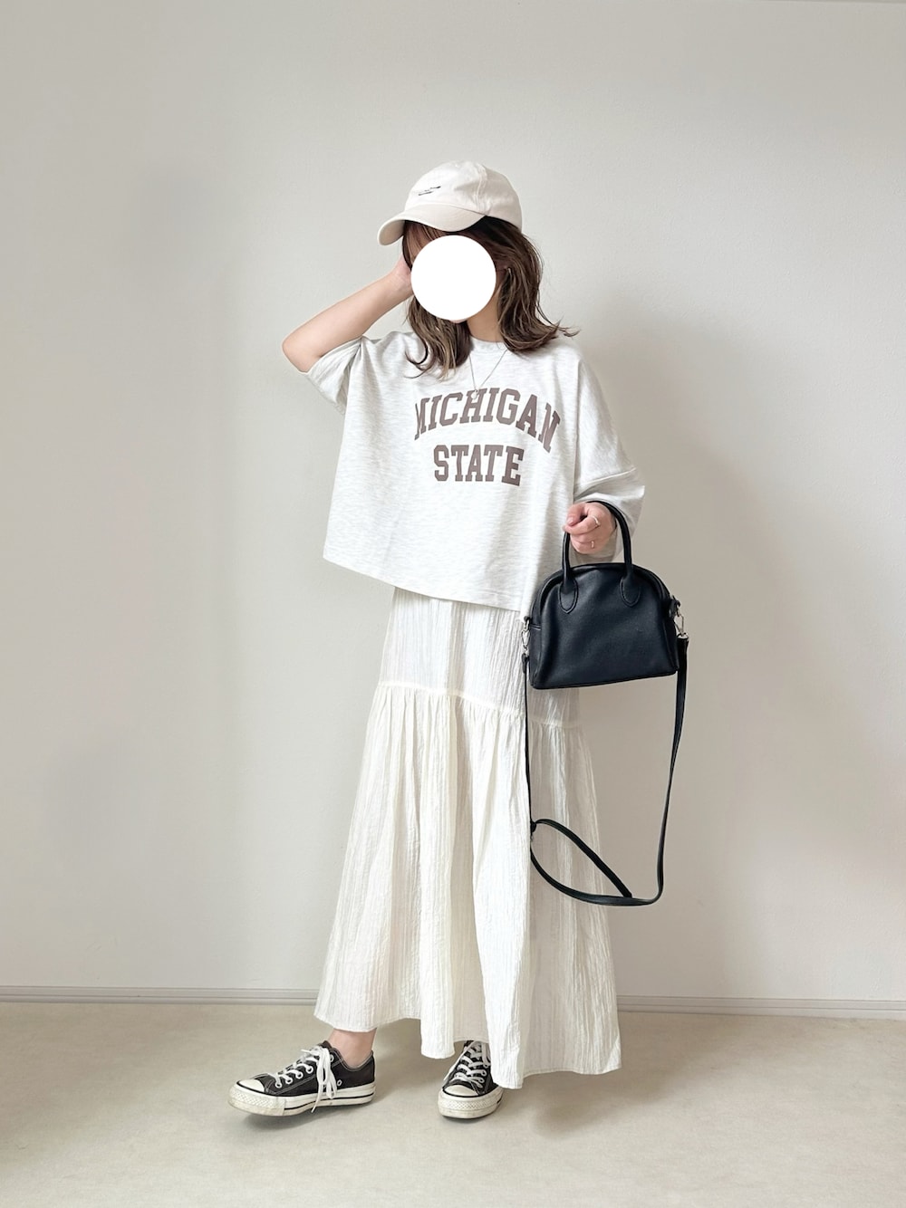「春ファッション、シンプルスタイル、おでかけコーデ、ワントーンコーデ、淡色、淡色コーデ」｜「しまむらのアイテム（スカート、ホワイト系）」を使った、chocoさん（レディース・153cm）の春コーディネートの1枚目の写真