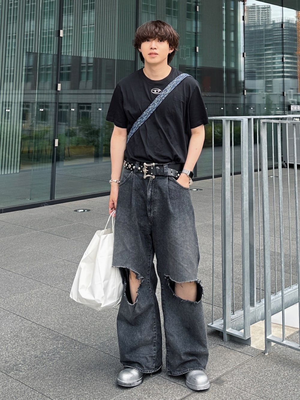 C6049 Tシャツ×パンツコーデ ショートパンツに合うTシャツコーデ.3 | 3540 | BRYAN