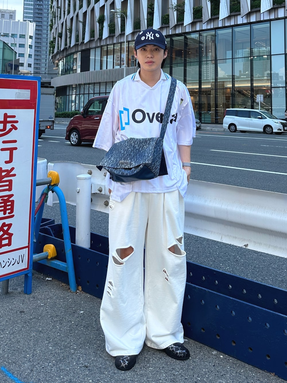 【どんなカジュアルスタイルにも合わせやすい☆】DIOR ミュール 一気に最旬オーラをまとえる「ディオール」の超軽量サンダル