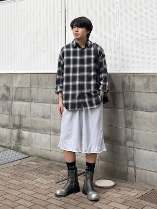 「ajouter flow(アジューテフロー)の【ajouter flow】cosmos embroidery ombre check shirt / コスモス刺繍オンブレチェックシャツ(シャツ/ブラウス)」を使った、がーさん(メンズ・177cm)の秋コーディネート
