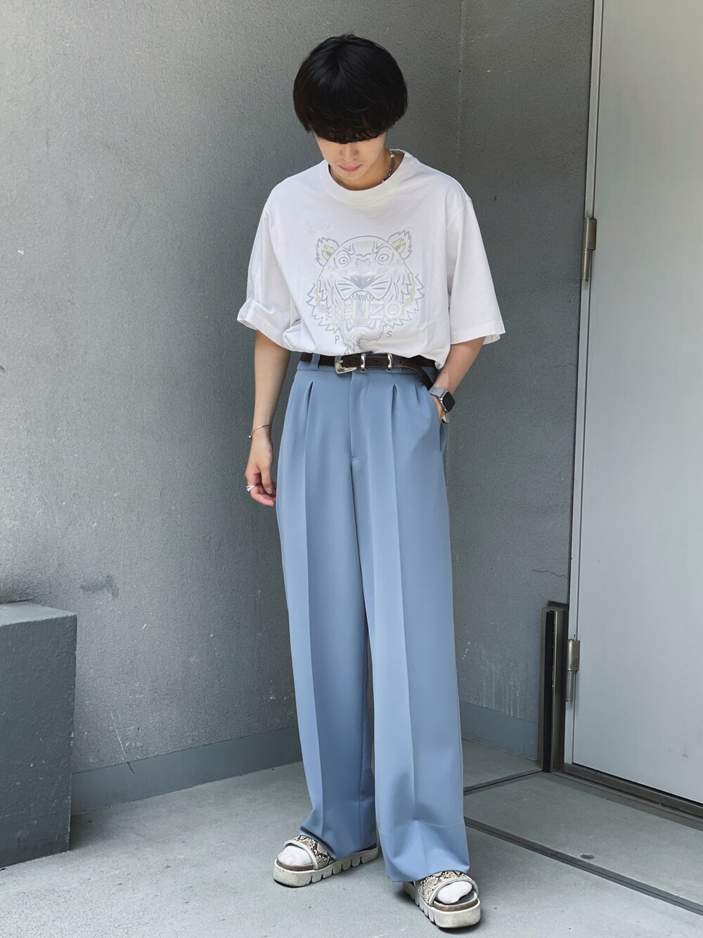 C6049 Tシャツ×パンツコーデ がー｜KENZOのTシャツ/カットソーを使ったコーディネート - WEAR