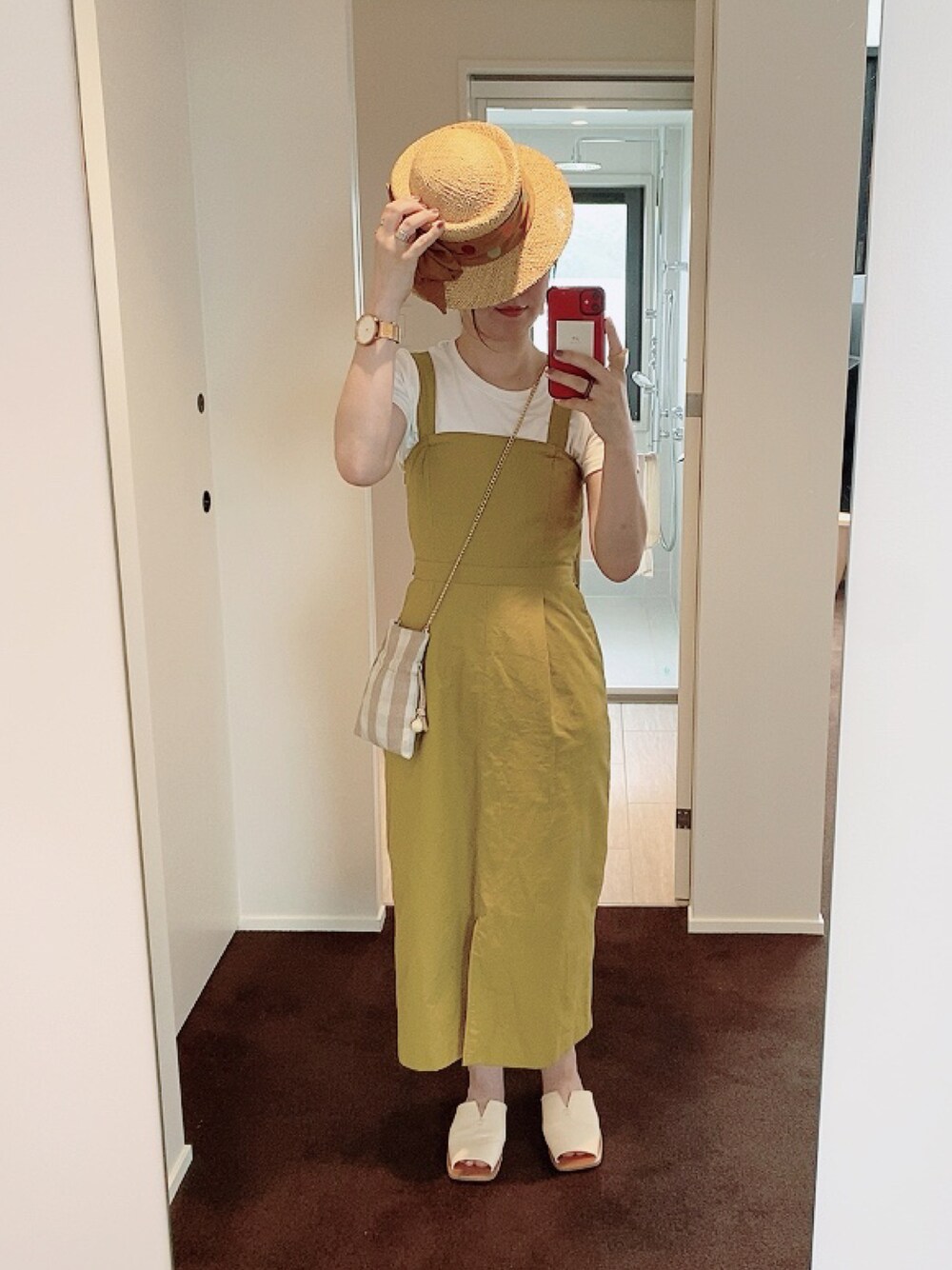 「むぎわら帽子、ポシェット、かごバッグ、ピスタチオ、夏コーデ、白Tシャツ、サンダル、楽チンコーデ、サングラス」｜「CA4LAのアイテム（帽子、オレンジ系）」を使った、lucyさん（レディース・160cm）の夏コーディネートの1枚目の写真