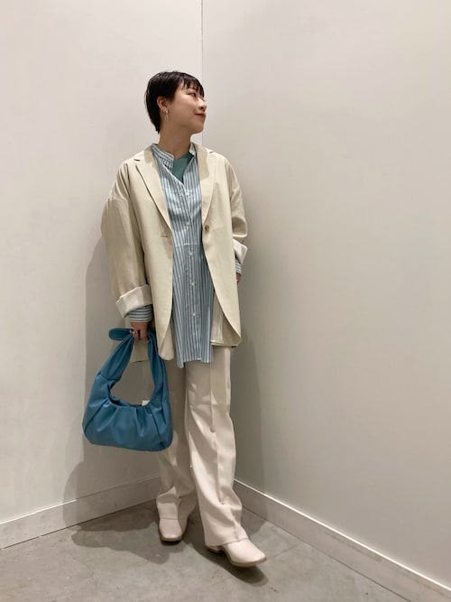 真依子さんのコーディネート