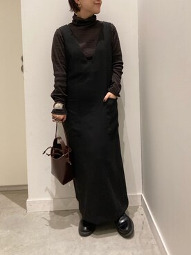 「AMERICAN HOLIC」｜「アイテム（ジャンパースカート）」を使った、真依子さん（レディース・152cm）の秋コーディネート