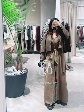 「アイテム（ストール/ショール、その他）」を使った、mireさん（レディース・157cm）の秋コーディネート