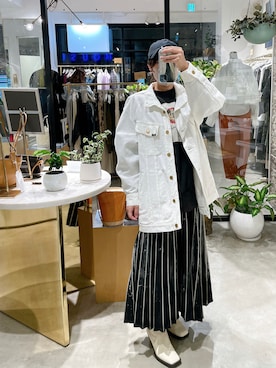 「AMERI」｜「アイテム（デニムジャケット）」を使った、mireさん（レディース・157cm）の秋コーディネート