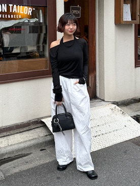 「アイテム（スリッポン）」を使った、UKIさん（レディース・155cm）の秋コーディネート