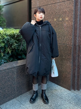 「タートルネック」｜「アイテム（ミリタリージャケット）」を使った、UKIさん（レディース・155cm）の冬コーディネート