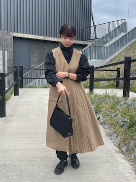 「ジレ」｜「アイテム（チェスターコート）」を使った、UKIさん（レディース・155cm）の春コーディネート
