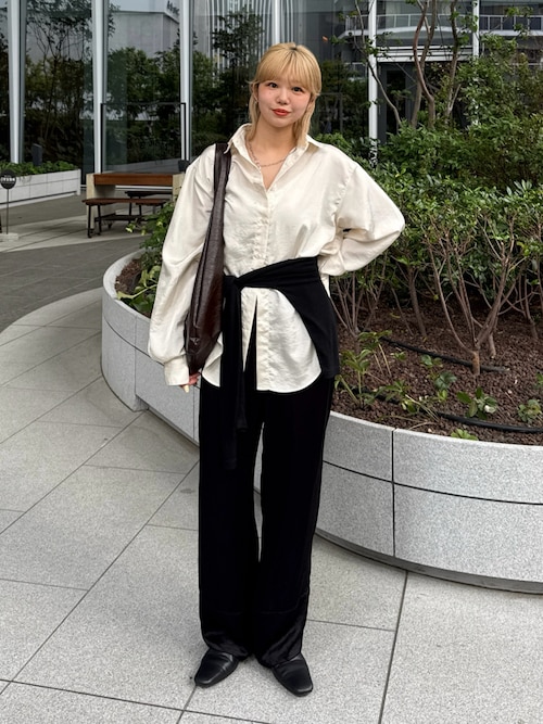「VION(ヴィオン)のLeather Touch Volume Bag / レザータッチボリュームバッグ(ショルダーバッグ)」を使った、UKIさん(レディース・155cm)の春コーディネート
