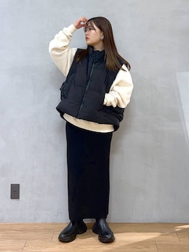 「アイテム（ダウンベスト）」を使った、サクラさん（レディース・160cm）の秋コーディネート
