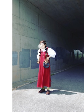 「レトロ」｜「アイテム（ジャンパースカート）」を使った、Yotchさん（レディース・163cm）の春コーディネート
