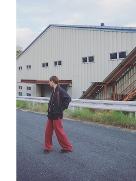 「古着女子」｜「アイテム（デニムジャケット）」を使った、Yotchさん（レディース・163cm）の秋コーディネート