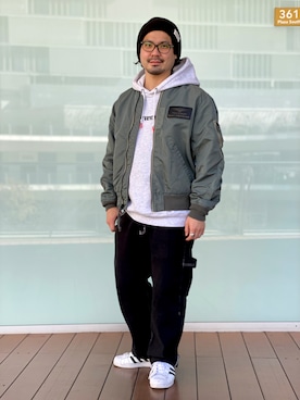 「ペインターパンツ」｜「アイテム（ミリタリージャケット）」を使った、hirokiさん（メンズ・174cm）の冬コーディネート