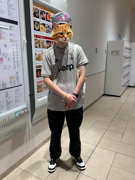 「アイテム（その他トップス）」を使った、ジェイソン尾妻さん（メンズ・180cm）の秋コーディネート